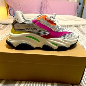 Steve Madden multi color sneaker size 8.5 only wore once